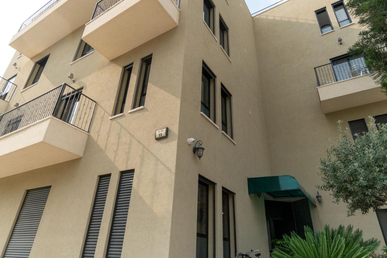Nahal Oz 33 Aparthotel Бат Ям Екстериор снимка