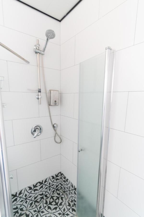 Nahal Oz 33 Aparthotel Бат Ям Екстериор снимка