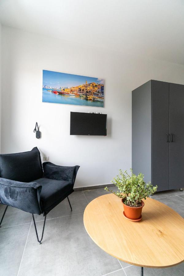 Nahal Oz 33 Aparthotel Бат Ям Екстериор снимка