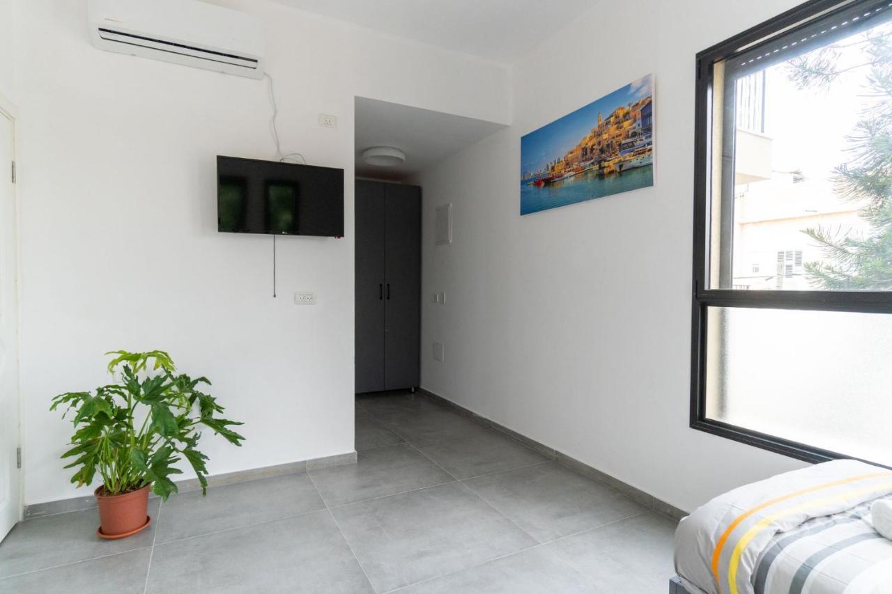 Nahal Oz 33 Aparthotel Бат Ям Екстериор снимка
