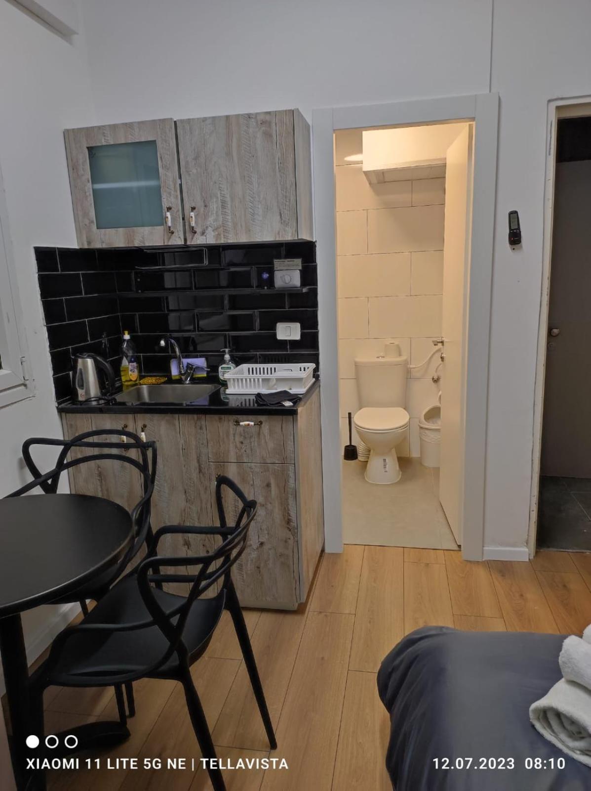 Nahal Oz 33 Aparthotel Бат Ям Екстериор снимка